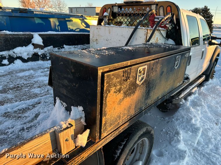 image for item ER5066 2013 Ford F450 Super Duty Crew Cab flatbed truck