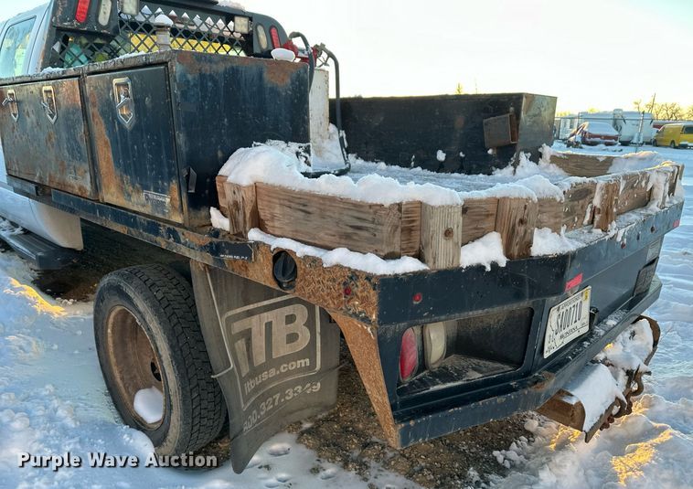 image for item ER5066 2013 Ford F450 Super Duty Crew Cab flatbed truck