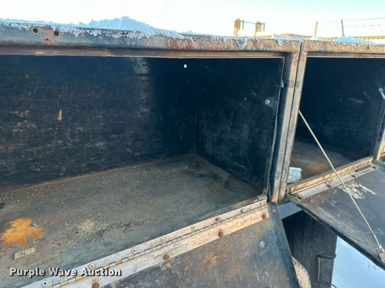 image for item ER5066 2013 Ford F450 Super Duty Crew Cab flatbed truck