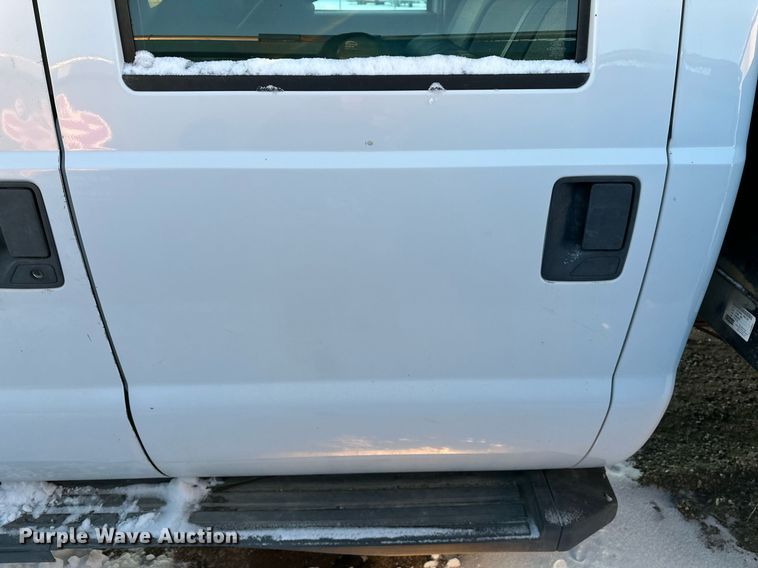 image for item ER5066 2013 Ford F450 Super Duty Crew Cab flatbed truck