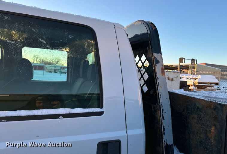 image for item ER5066 2013 Ford F450 Super Duty Crew Cab flatbed truck