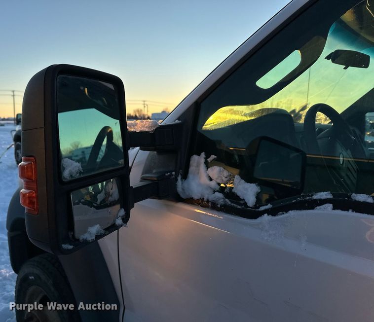 image for item ER5066 2013 Ford F450 Super Duty Crew Cab flatbed truck