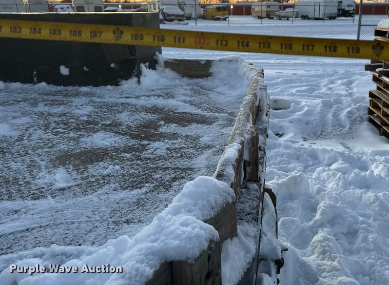 image for item ER5066 2013 Ford F450 Super Duty Crew Cab flatbed truck