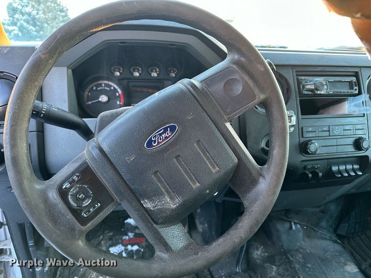 image for item ER5066 2013 Ford F450 Super Duty Crew Cab flatbed truck