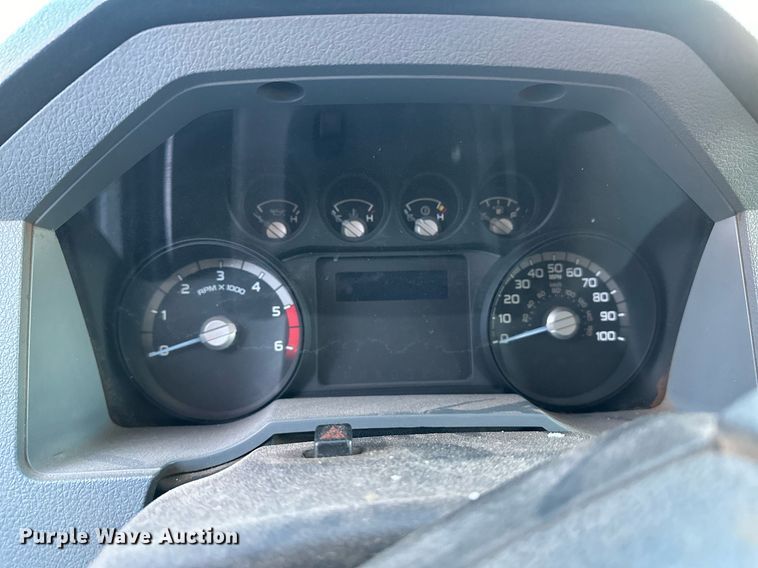 image for item ER5066 2013 Ford F450 Super Duty Crew Cab flatbed truck