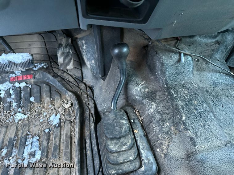 image for item ER5066 2013 Ford F450 Super Duty Crew Cab flatbed truck