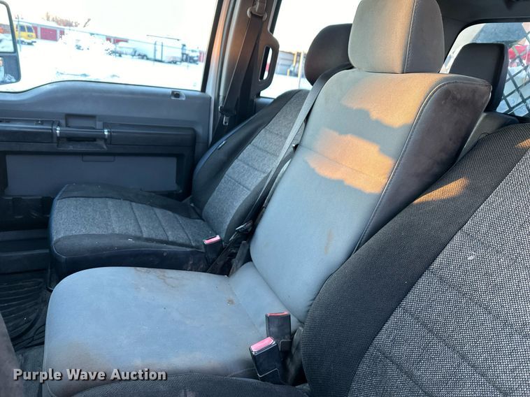 image for item ER5066 2013 Ford F450 Super Duty Crew Cab flatbed truck