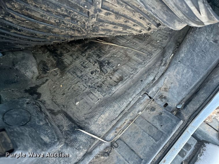 image for item ER5066 2013 Ford F450 Super Duty Crew Cab flatbed truck