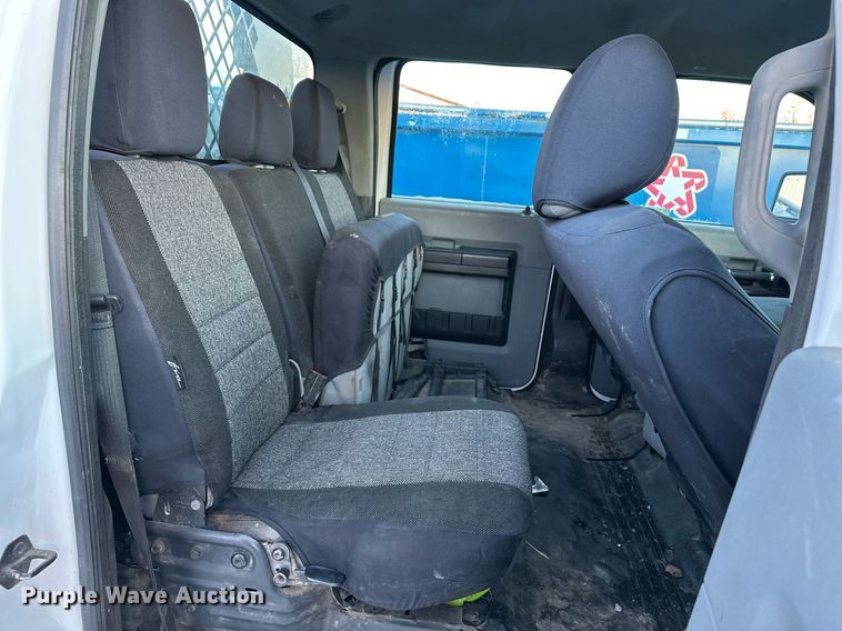 image for item ER5066 2013 Ford F450 Super Duty Crew Cab flatbed truck