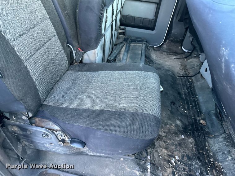 image for item ER5066 2013 Ford F450 Super Duty Crew Cab flatbed truck