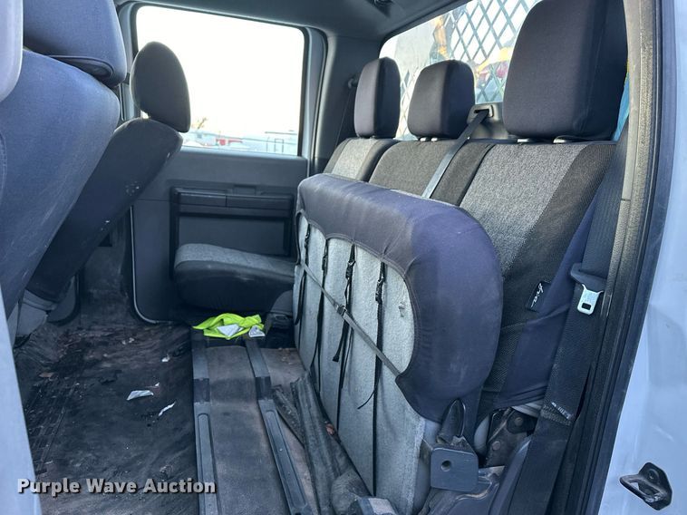 image for item ER5066 2013 Ford F450 Super Duty Crew Cab flatbed truck