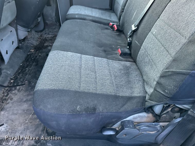 image for item ER5066 2013 Ford F450 Super Duty Crew Cab flatbed truck