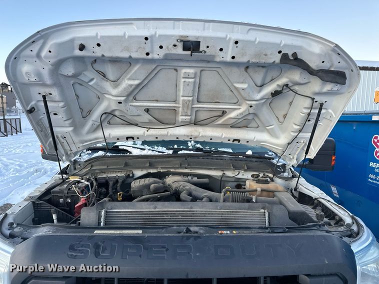 image for item ER5066 2013 Ford F450 Super Duty Crew Cab flatbed truck