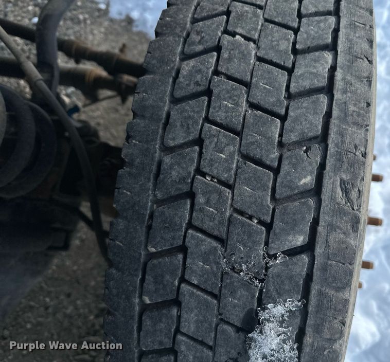 image for item ER5066 2013 Ford F450 Super Duty Crew Cab flatbed truck