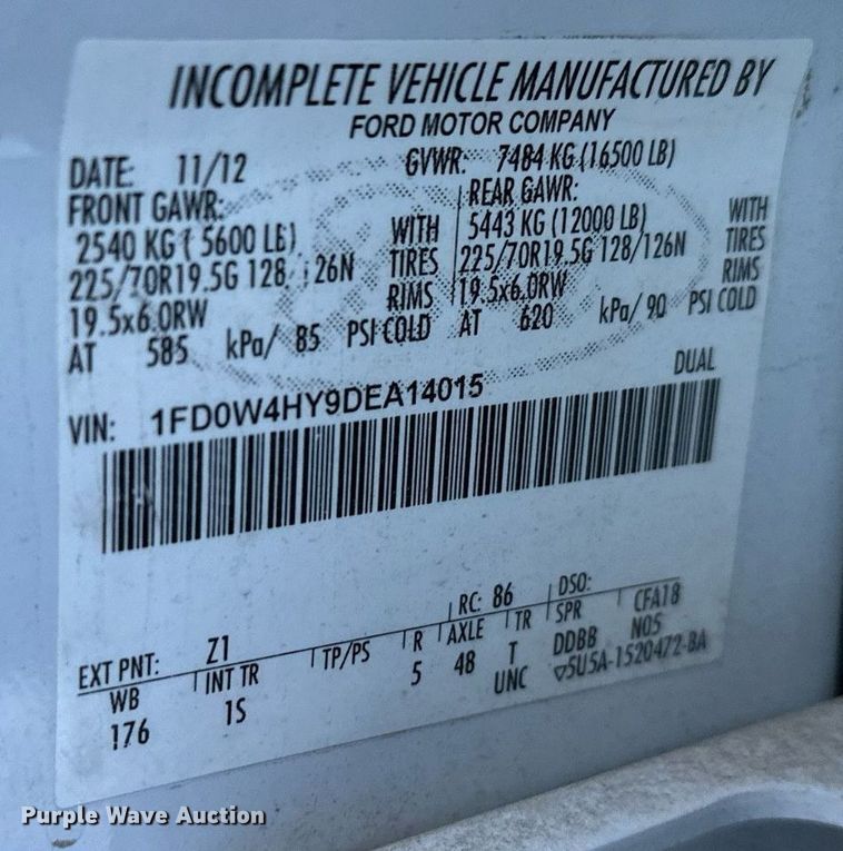 image for item ER5066 2013 Ford F450 Super Duty Crew Cab flatbed truck