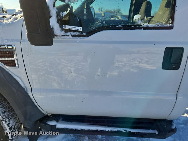 image for item ER5067 2008 Ford F550 Super Duty truck cab and chassis