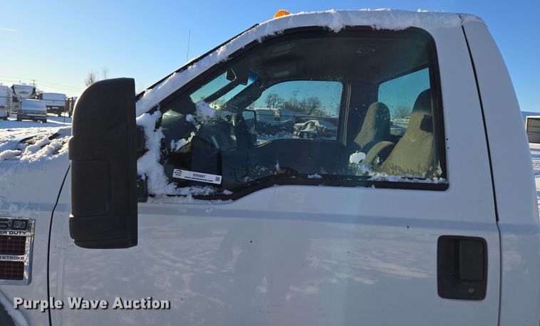 image for item ER5067 2008 Ford F550 Super Duty truck cab and chassis