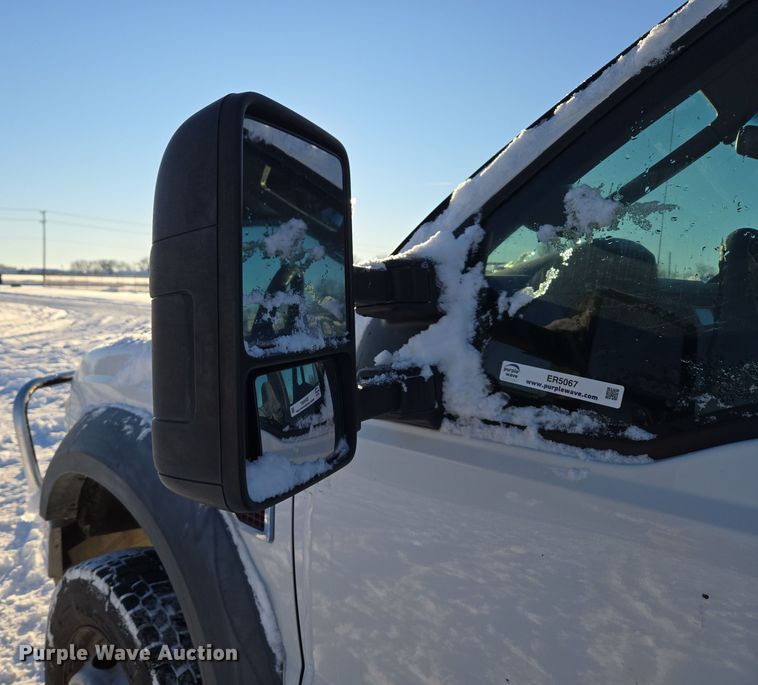 image for item ER5067 2008 Ford F550 Super Duty truck cab and chassis