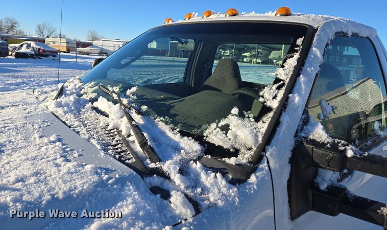 image for item ER5067 2008 Ford F550 Super Duty truck cab and chassis