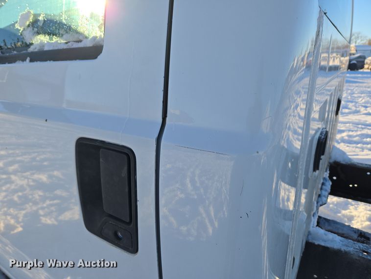 image for item ER5067 2008 Ford F550 Super Duty truck cab and chassis