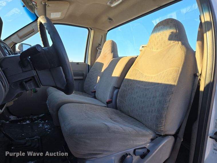 image for item ER5067 2008 Ford F550 Super Duty truck cab and chassis