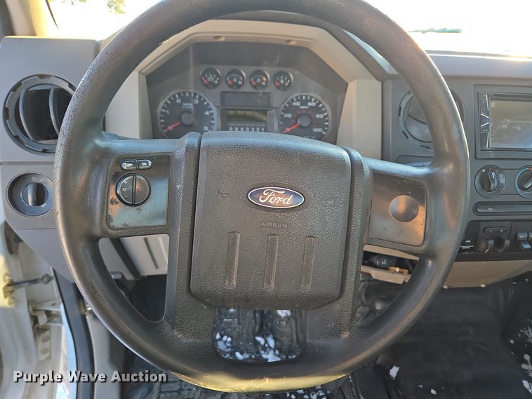 image for item ER5067 2008 Ford F550 Super Duty truck cab and chassis