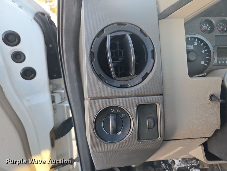 image for item ER5067 2008 Ford F550 Super Duty truck cab and chassis