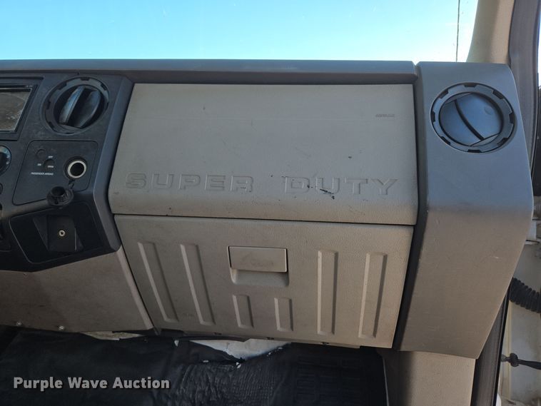 image for item ER5067 2008 Ford F550 Super Duty truck cab and chassis
