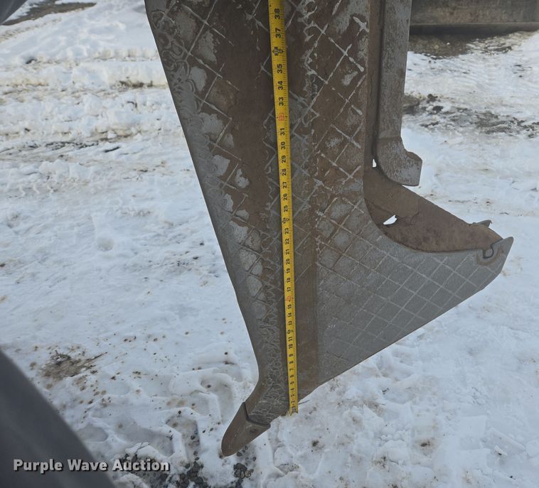 image for item ER5073 2018 Ditch Witch RT125 Quad vibratory cable plow