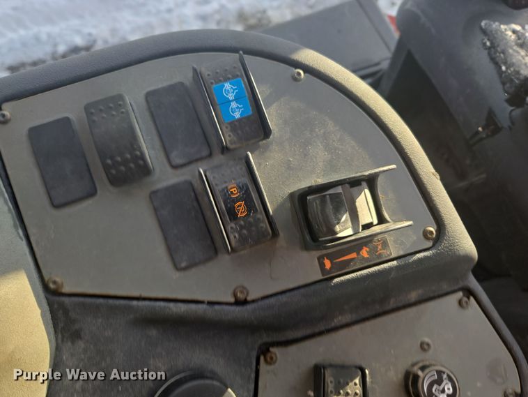 image for item ER5073 2018 Ditch Witch RT125 Quad vibratory cable plow