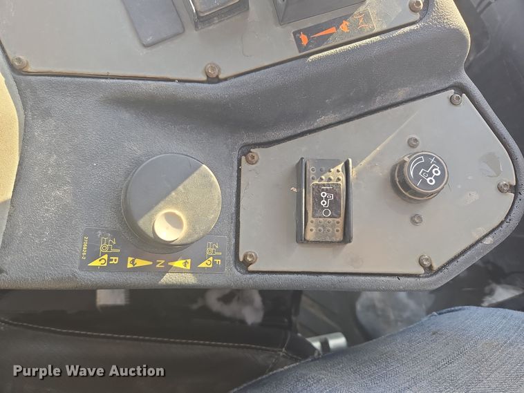 image for item ER5073 2018 Ditch Witch RT125 Quad vibratory cable plow