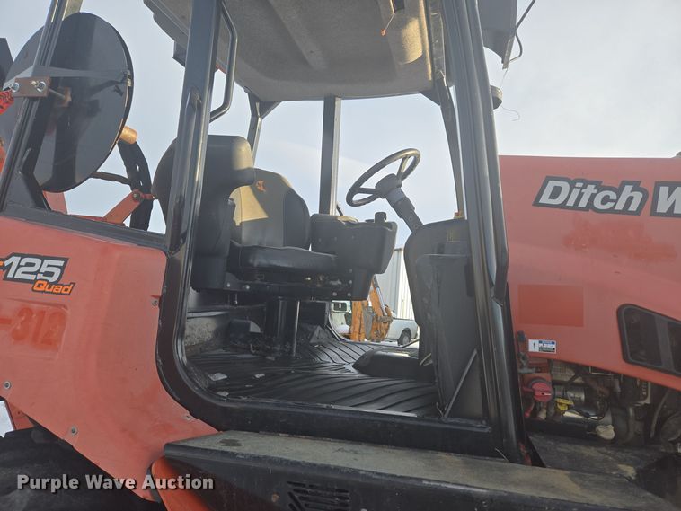 image for item ER5073 2018 Ditch Witch RT125 Quad vibratory cable plow