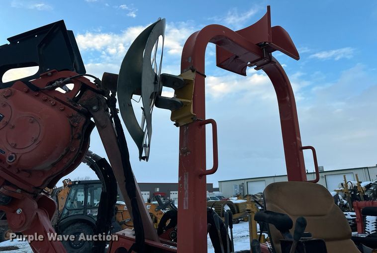 image for item ER5074 2013 Ditch Witch RT80 Quad vibratory cable plow