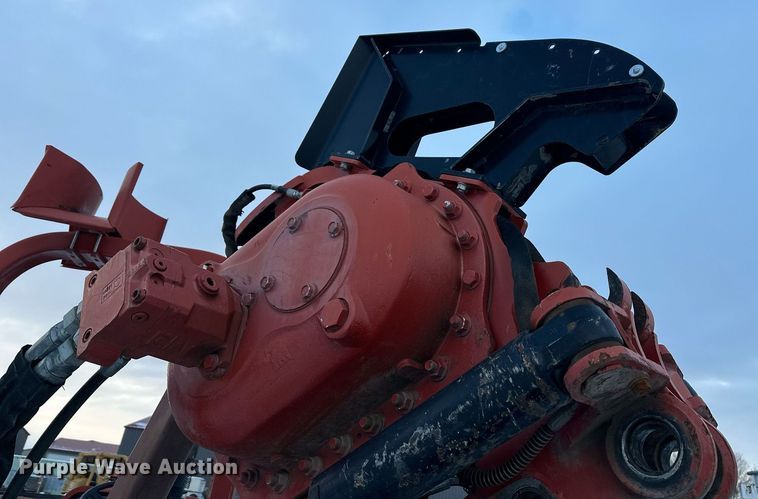 image for item ER5074 2013 Ditch Witch RT80 Quad vibratory cable plow