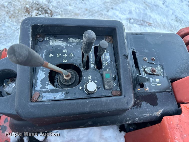 image for item ER5074 2013 Ditch Witch RT80 Quad vibratory cable plow