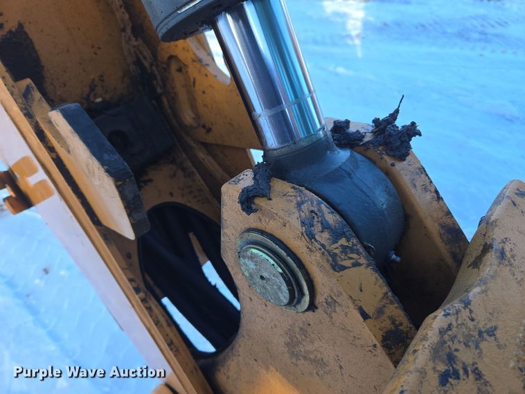 image for item ER5077 2015 Case 580 Super N backhoe