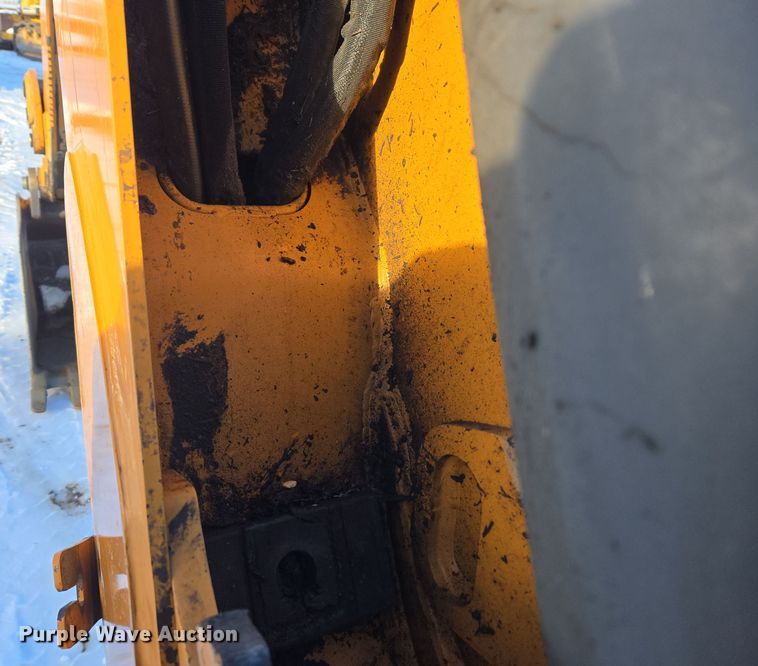 image for item ER5077 2015 Case 580 Super N backhoe