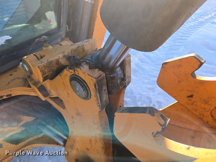 image for item ER5077 2015 Case 580 Super N backhoe