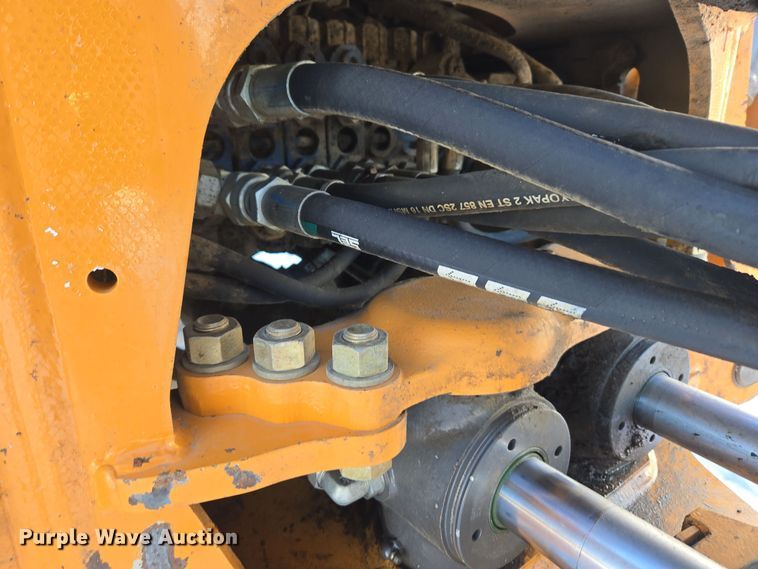 image for item ER5077 2015 Case 580 Super N backhoe