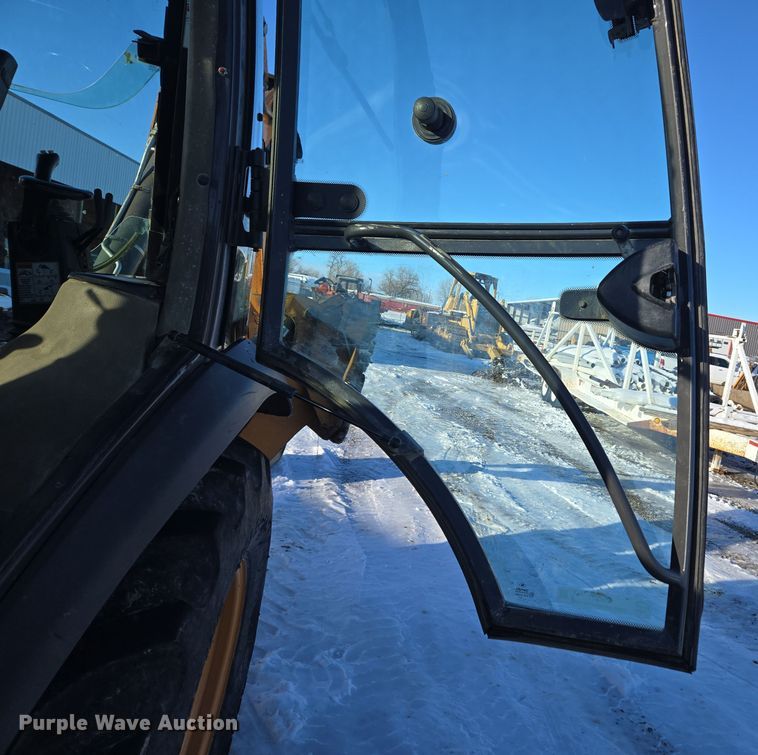 image for item ER5077 2015 Case 580 Super N backhoe