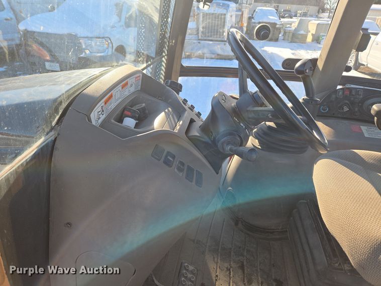 image for item ER5077 2015 Case 580 Super N backhoe