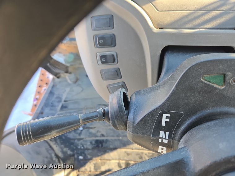 image for item ER5077 2015 Case 580 Super N backhoe