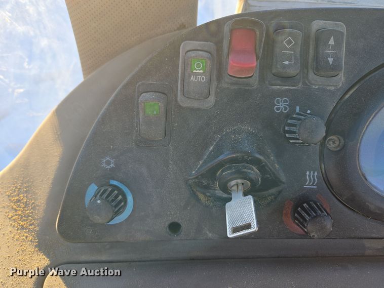 image for item ER5077 2015 Case 580 Super N backhoe