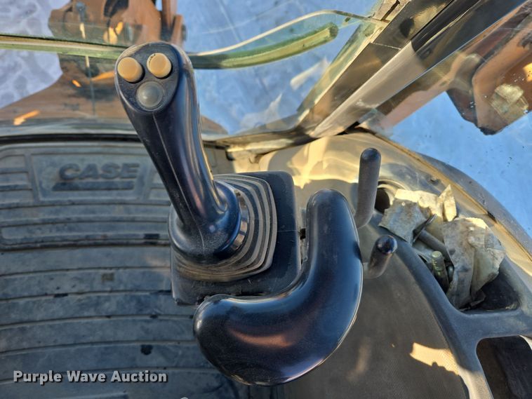 image for item ER5077 2015 Case 580 Super N backhoe