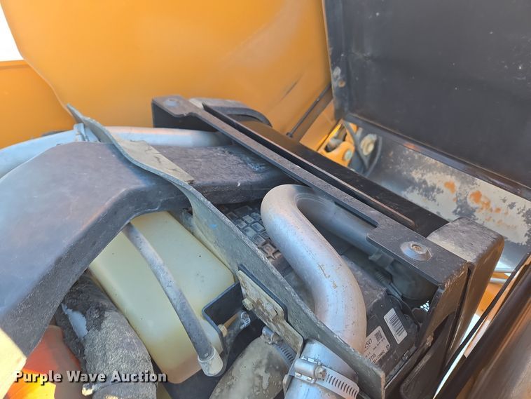 image for item ER5077 2015 Case 580 Super N backhoe