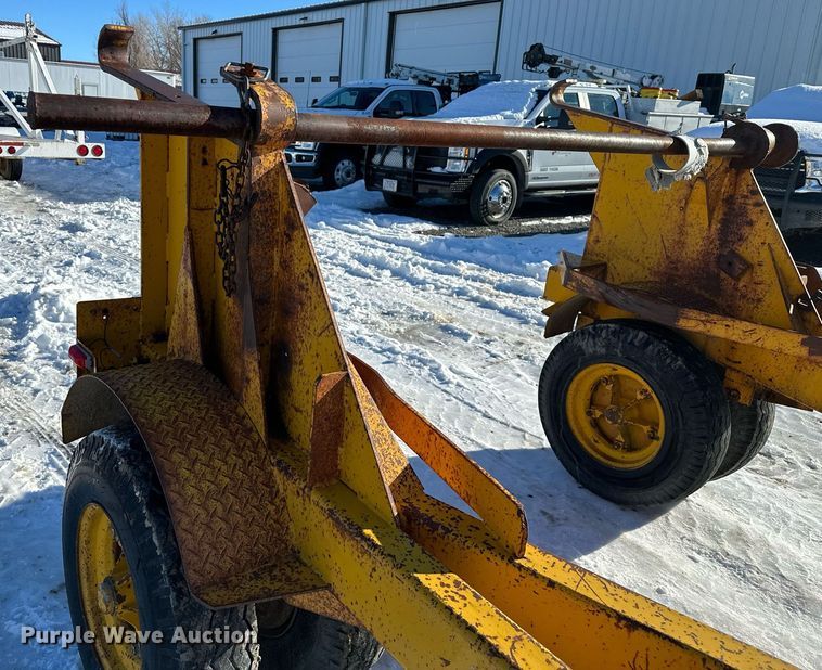 image for item ER5081 1972 CAB reel trailer