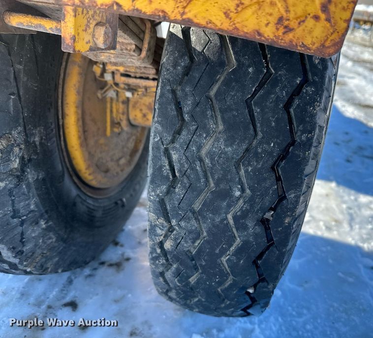 image for item ER5081 1972 CAB reel trailer