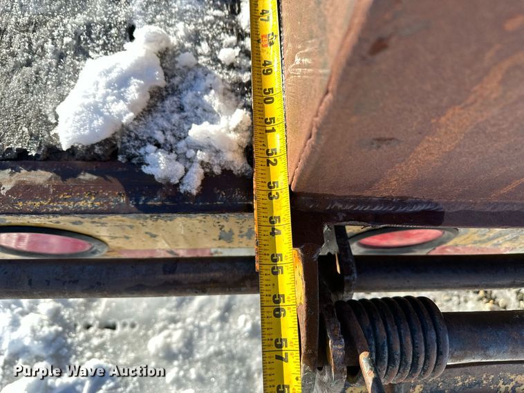 image for item ER5083 2001 Eager Beaver equipment trailer