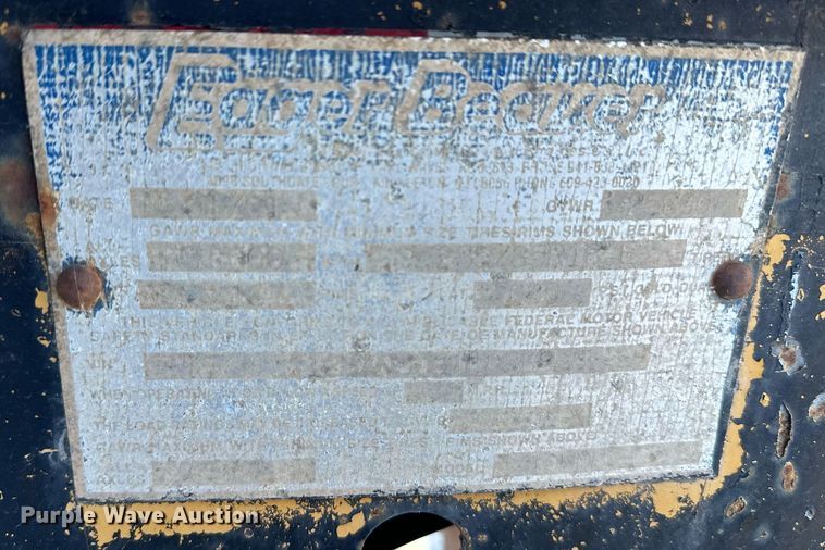 image for item ER5083 2001 Eager Beaver equipment trailer