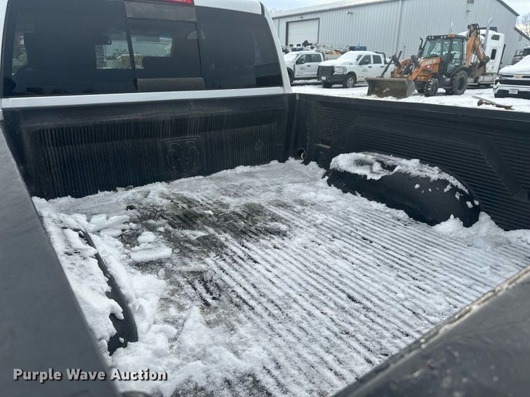 image for item ER5088 2016 Dodge Ram 1500 Quad Cab pickup truck